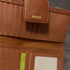 Fossil Pocket book